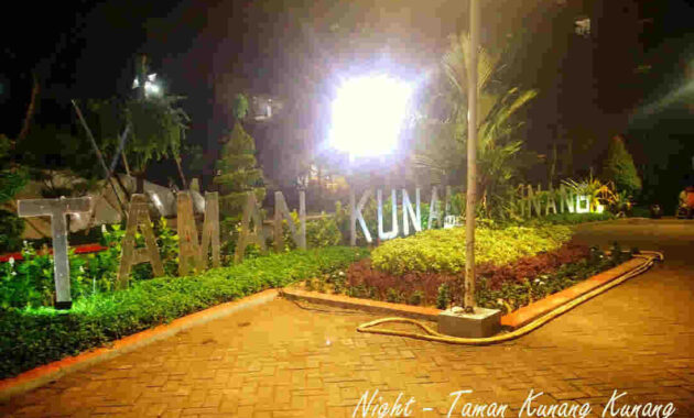 Foto Malam Taman Kunang Kunang